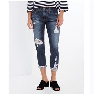 AG The boyfriend slouch slim distressed 9 year exemption size 25